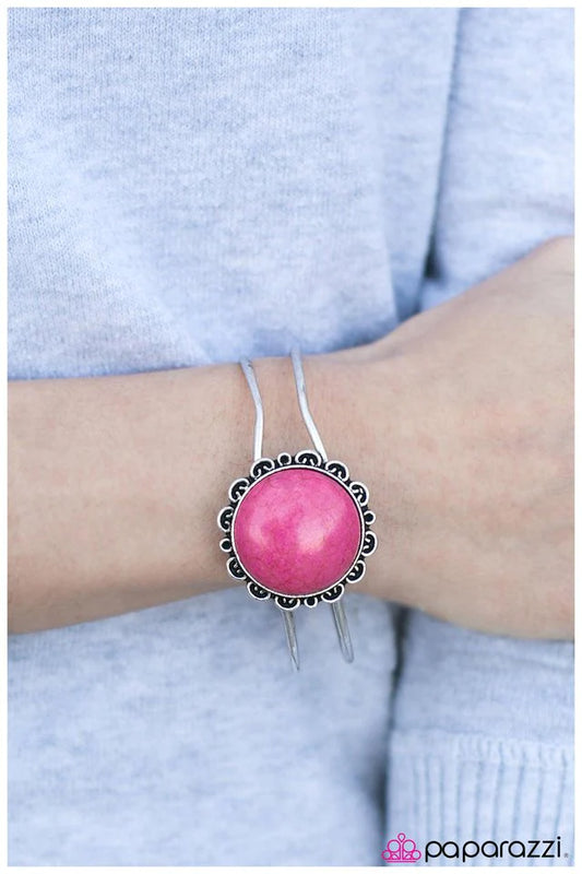 Pulsera Paparazzi ~ Extravagancia de verano - Rosa