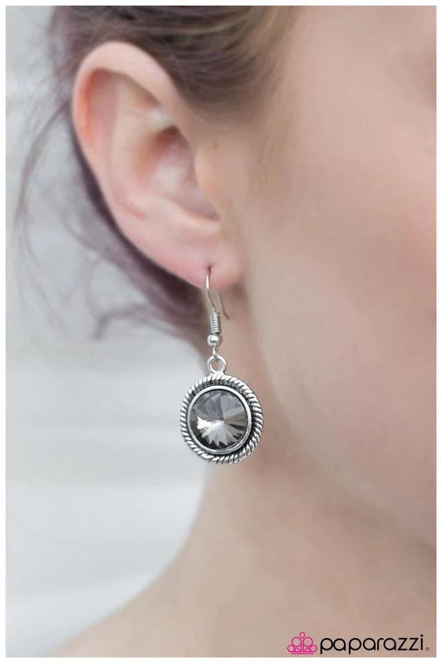 Paparazzi Earring ~ Save The Date - Silver