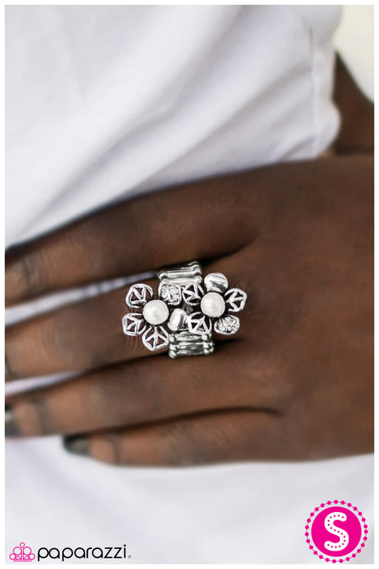 Paparazzi Ring ~ Should Have Bought You Flowers  - White