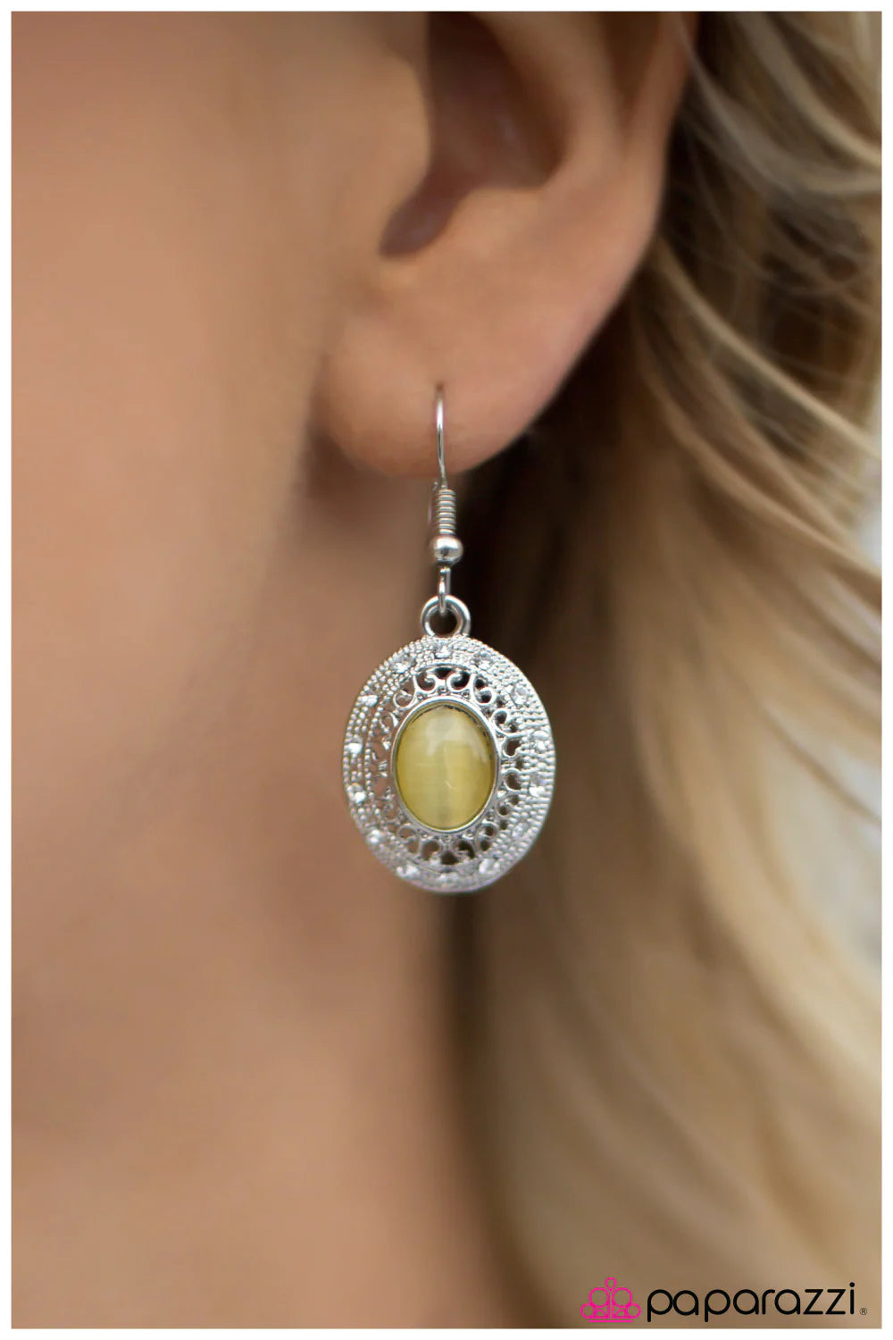 Paparazzi Earring ~ Oh My Majesty!  - Yellow