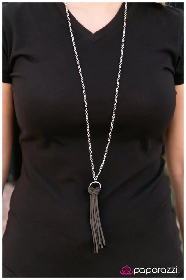 Paparazzi Necklace ~ FRINGE with Benefits - Silver