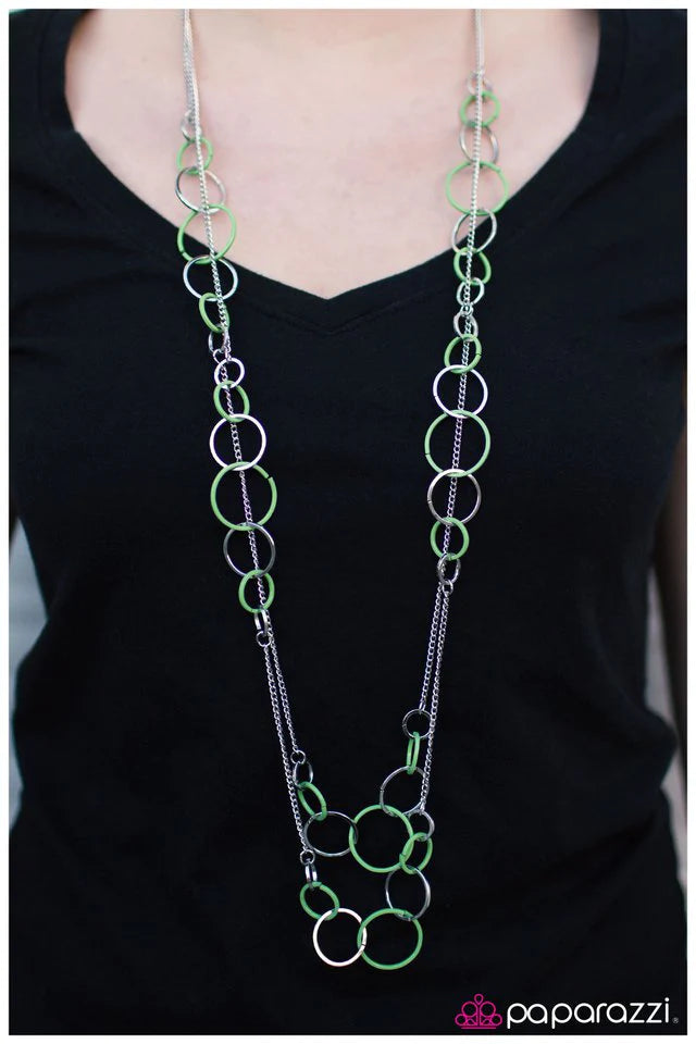 Collar Paparazzi ~ Feeling Bubbly - Verde