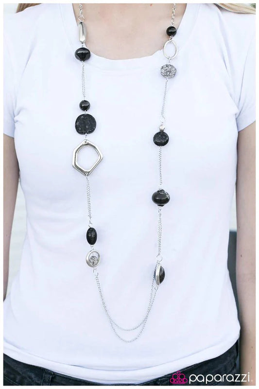 Paparazzi Necklace ~ Caprice - Black