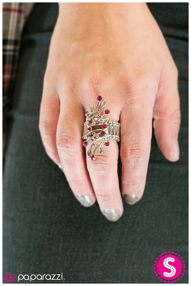 Paparazzi Ring ~ Talk of The Town - Pink