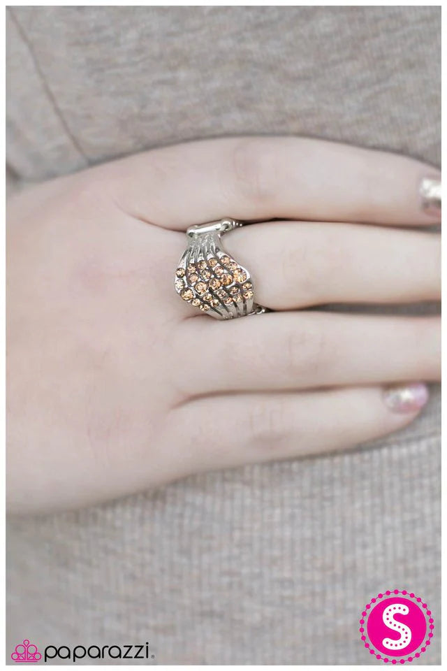 Paparazzi Ring ~ GLOW Away! - Brown