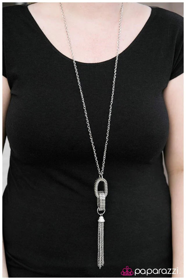 Paparazzi Necklace ~ Shifting Gears - Silver