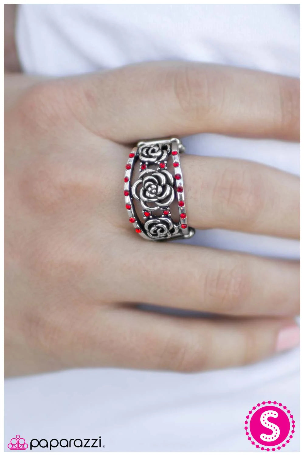 Paparazzi Ring ~ The Queens Garden - Red