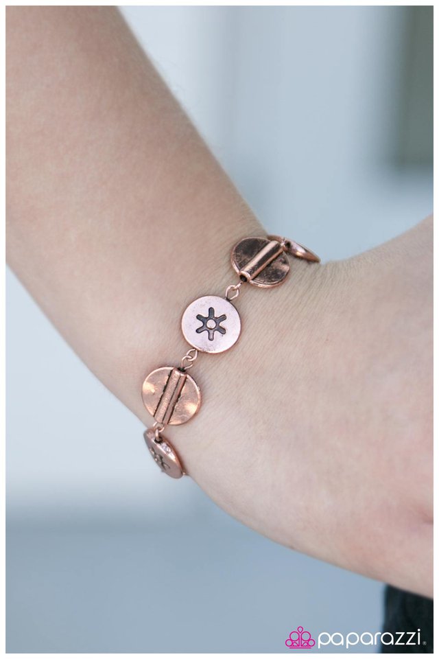 Pulsera Paparazzi ~ ¡Hazlo BRILLANTE! - Cobre