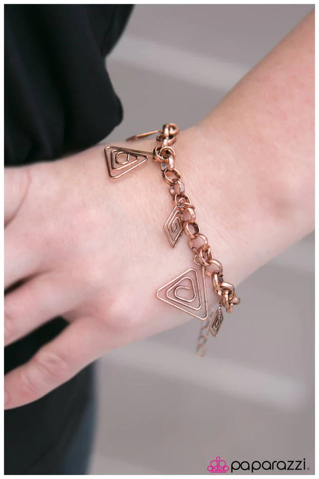 Pulsera Paparazzi ~ ¡Me sorprendes! - Cobre