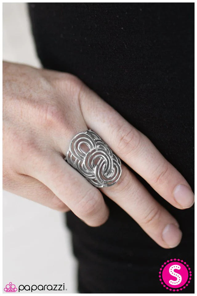 Paparazzi Ring ~ Head in the Clouds - Silver