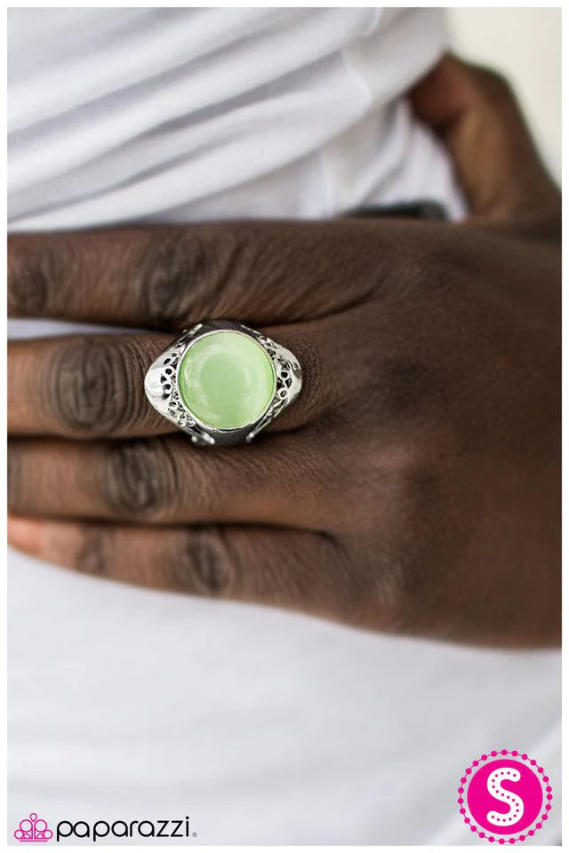 Paparazzi Ring ~ MOON Over! - Green