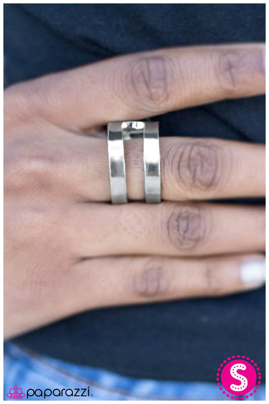 Paparazzi Ring ~ Split Decision - Silver