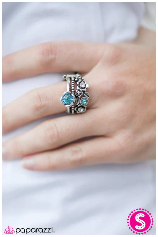 Paparazzi Ring ~ Oh, This Old Thing? - Blue