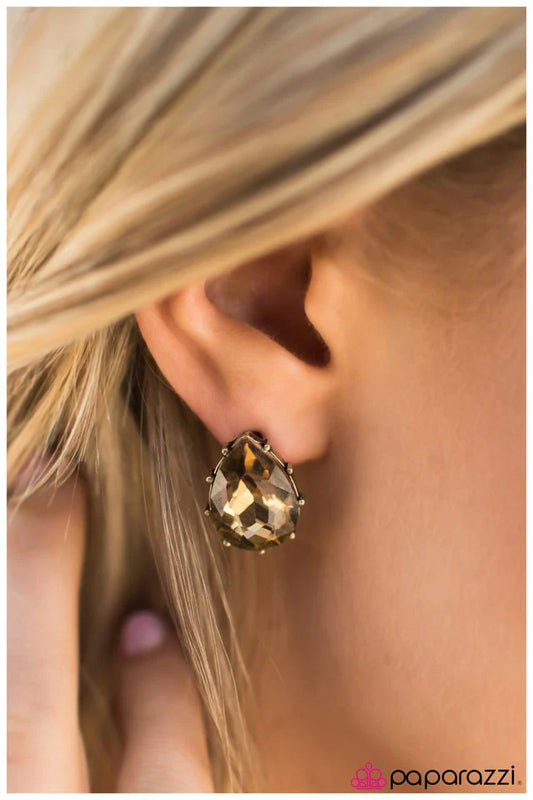 Paparazzi Earring ~ Newport Yacht Club - Brass