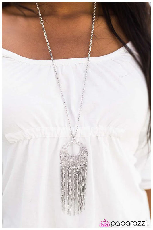 Paparazzi Necklace ~ Radiant Reverie - Silver