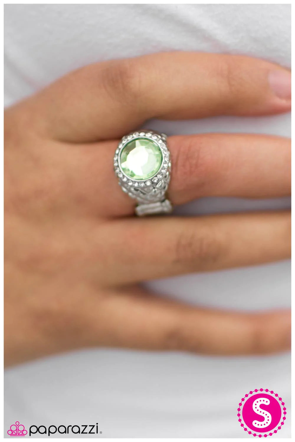 Anillo de paparazzi: lo que una chica quiere - Verde