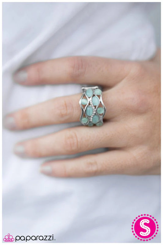 Paparazzi Ring ~ Just GLOW With It - Blue