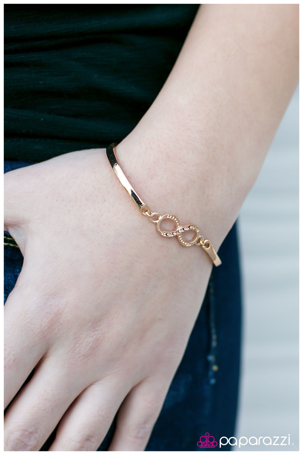 Pulsera Paparazzi ~ Heres To Forever - Oro