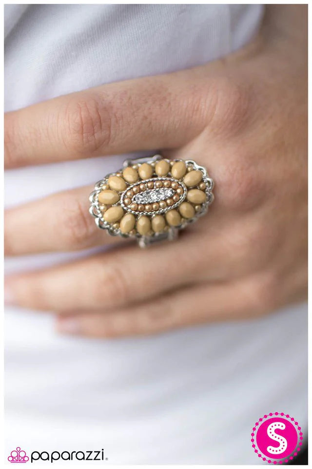 Anillo Paparazzi ~ Queen BEAD - Marrón