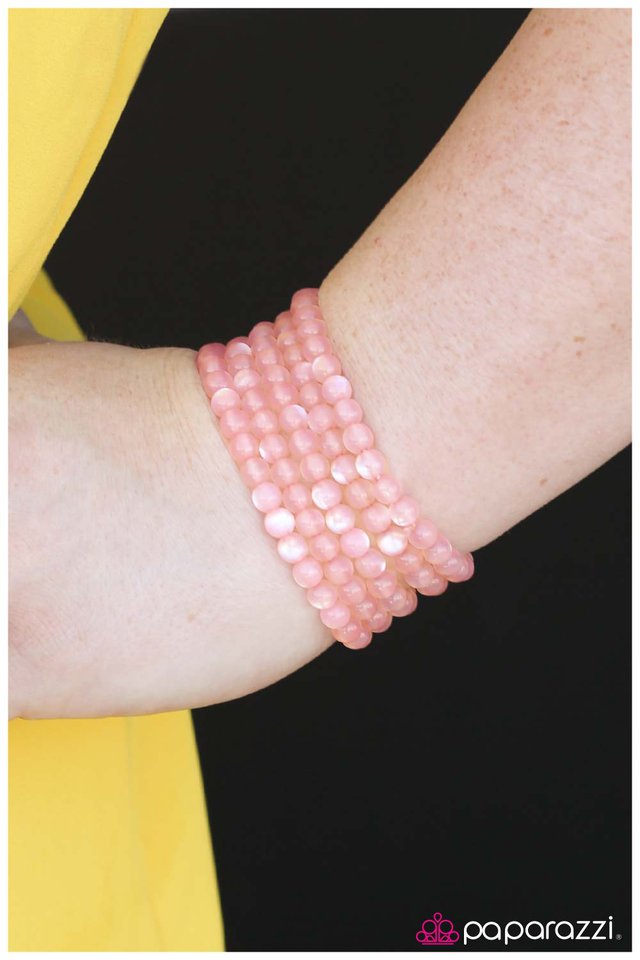 Pulsera Paparazzi ~ Its A Breeze - Naranja