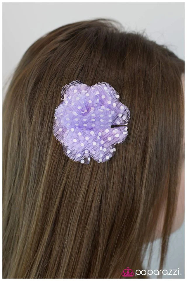 Accesorios para el cabello de Paparazzi ~ Loves Me, Loves Me Not - Púrpura