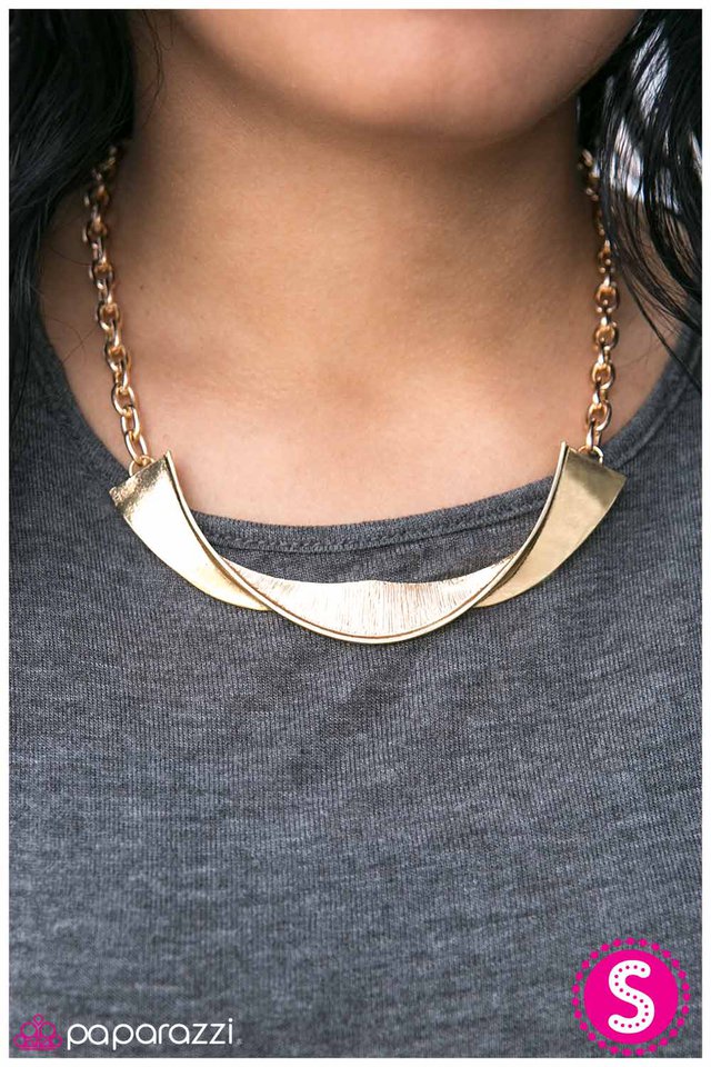 Collar Paparazzi ~ Nada más METALES - Oro