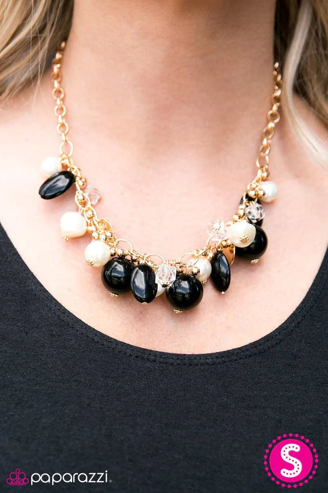 Collar Paparazzi ~ Estrella de Hollywood - Oro