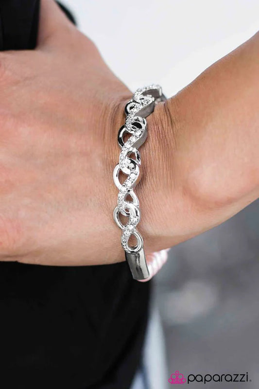 Paparazzi Bracelet ~ Bring Your Finest - Pink