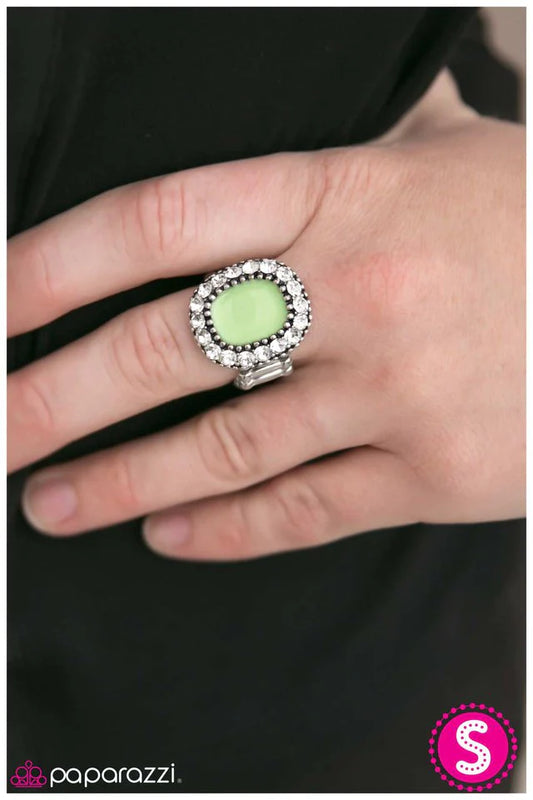 Anillo de los paparazzi ~ El yate real - Verde