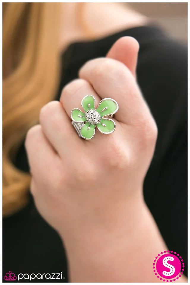 Paparazzi Ring ~ It Must Be Spring - Green