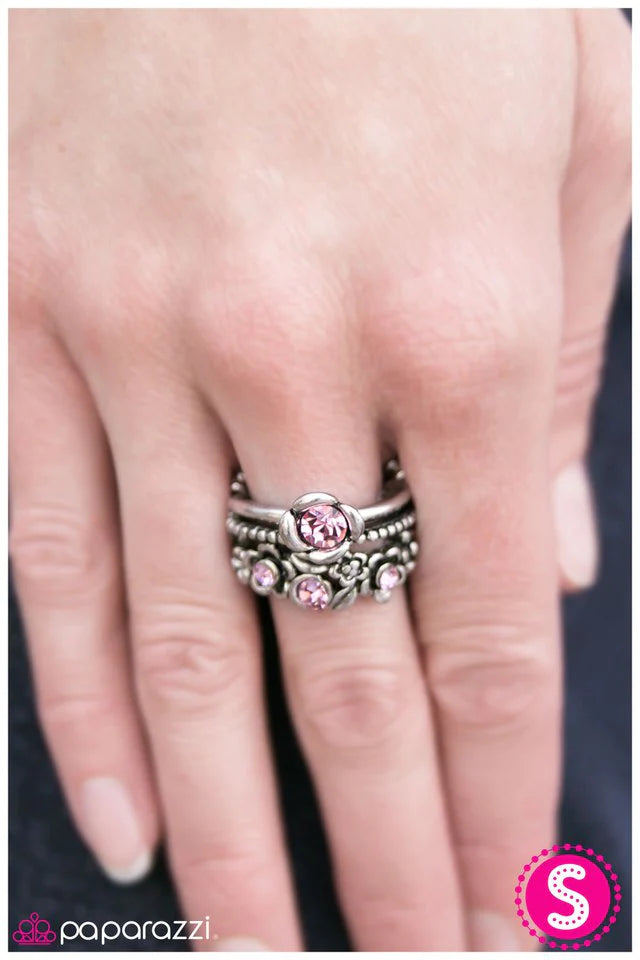 Paparazzi Ring ~ Oh, This Old Thing? - Pink