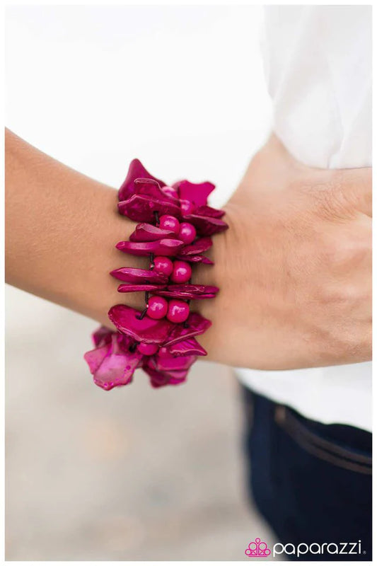 Pulsera Paparazzi ~ WOODwinked - Rosa