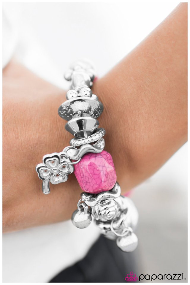 Paparazzi Bracelet ~ Extending An Invite - Pink