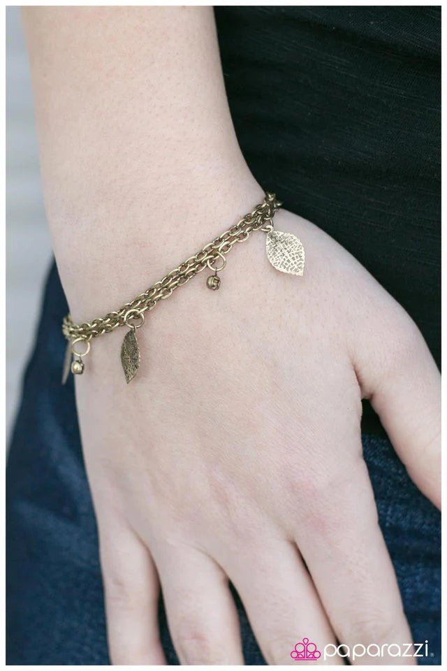 Paparazzi Bracelet ~ You Better BeLEAF It - Brass