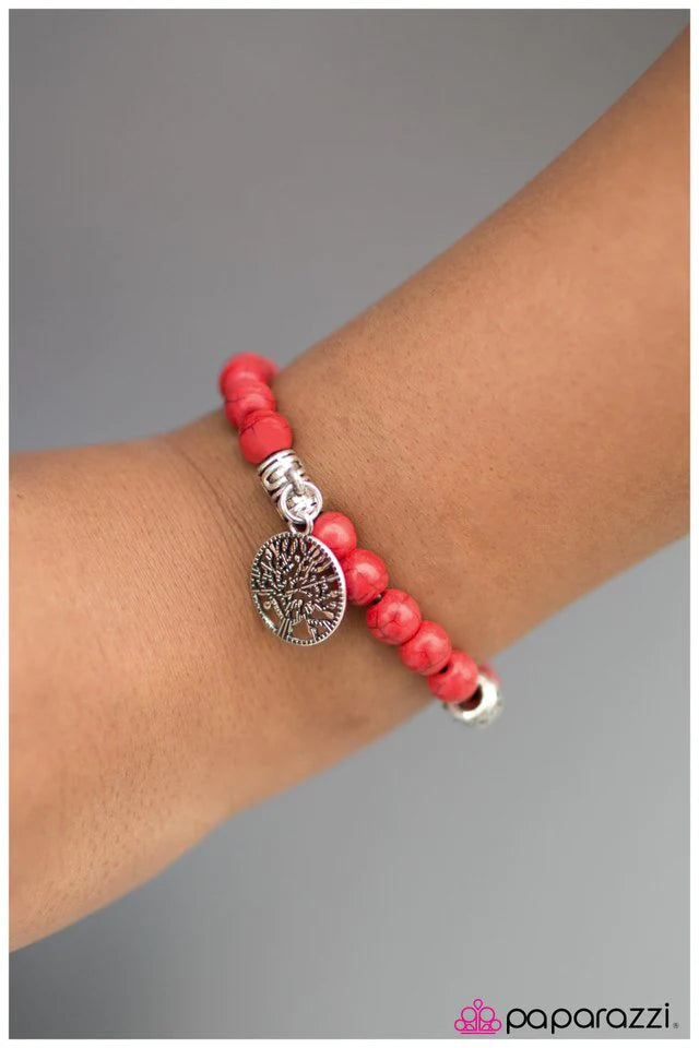 Pulsera Paparazzi ~ Save A Tree - Roja