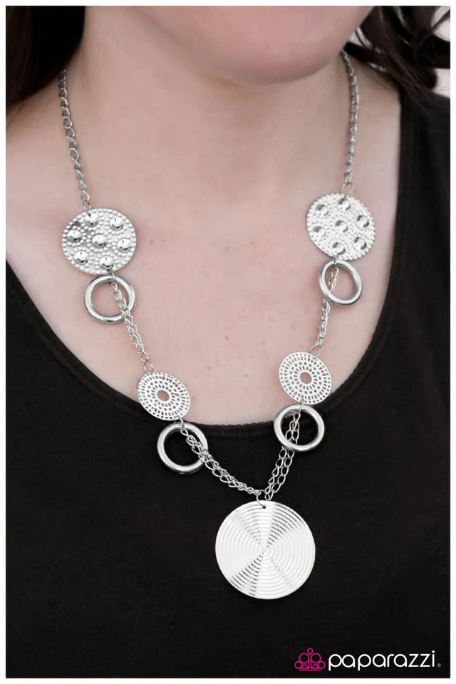 Paparazzi Necklace ~ Totally In Tune - Silver