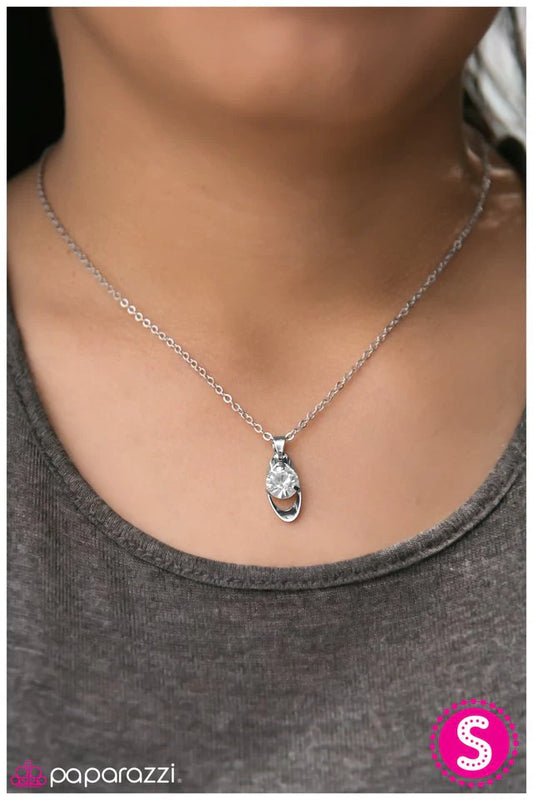 Paparazzi Necklace ~ Diamonds In The Sky - White