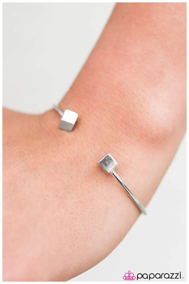 Pulsera Paparazzi ~ Block Party - Plata