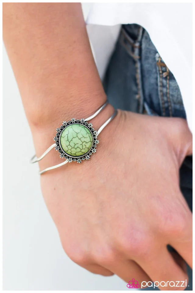 Paparazzi Bracelet ~ FLORAL Compass - Green