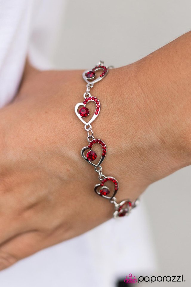 Paparazzi Bracelet ~ The Song Of The Heart - Red