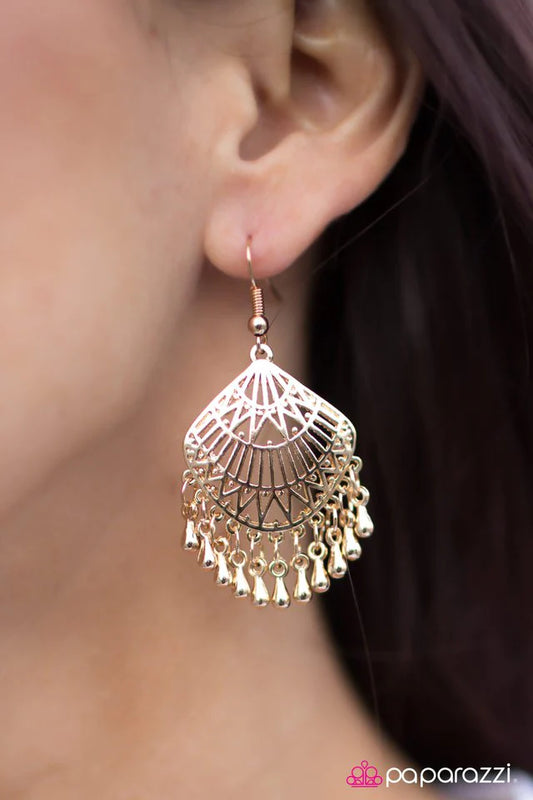 Paparazzi Earring ~ Can You Do The Can-Can? - Gold