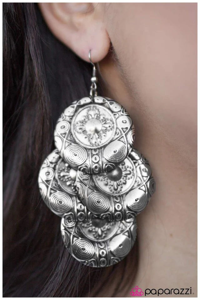 Paparazzi Earring ~ ORNATE It Great? - Silver