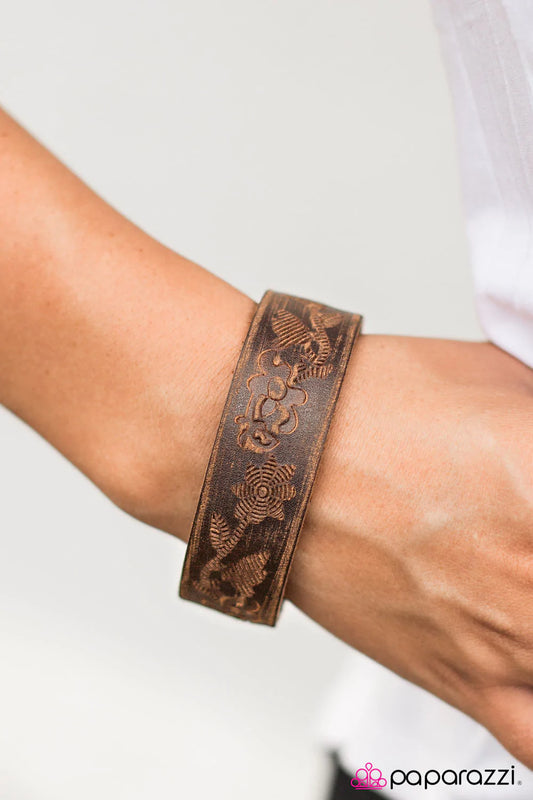 Paparazzi Bracelet ~ A Hawaiian Welcome  - Brown