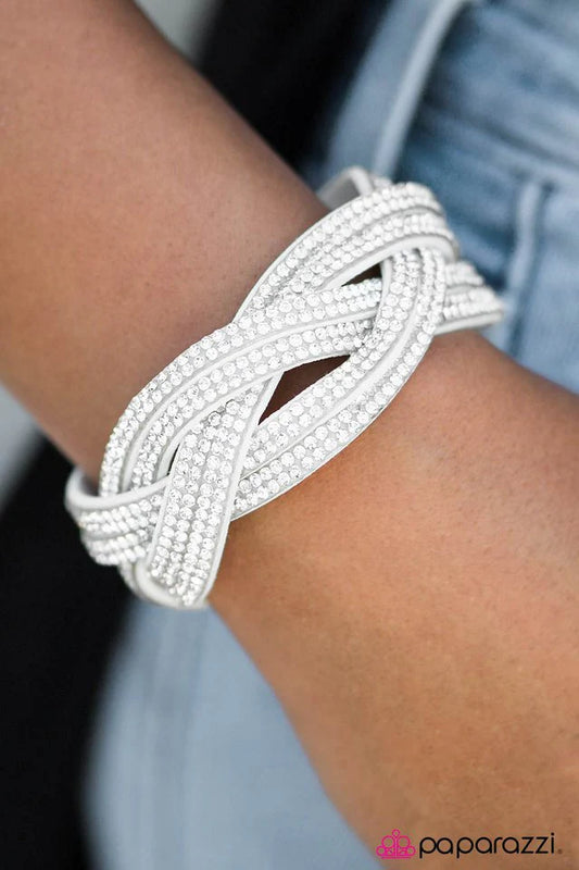 Paparazzi Bracelet ~ What A Hit! - White