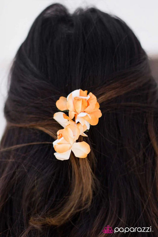 Accesorios para el cabello de Paparazzi ~ Campos de verano - Naranja