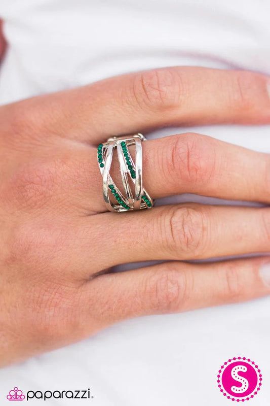 Anillo de paparazzi: belleza radiante, color verde