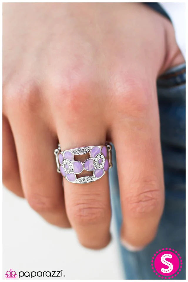 Paparazzi Ring ~ Feels Like Spring - Purple