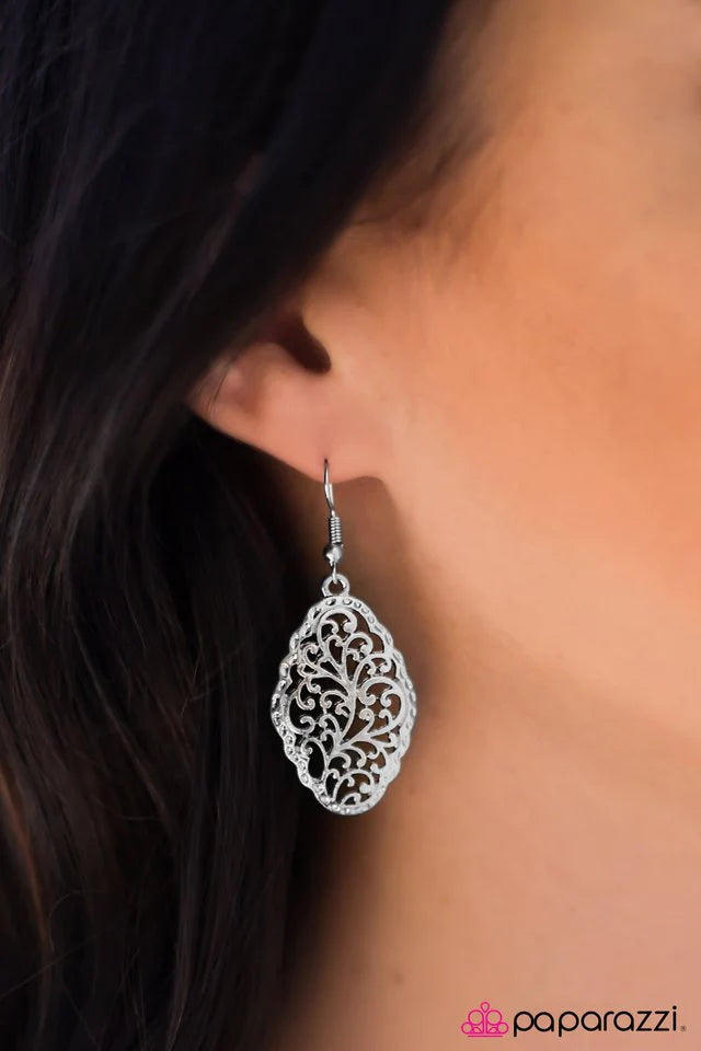 Paparazzi Earring ~ Filigree Gardens -Silver