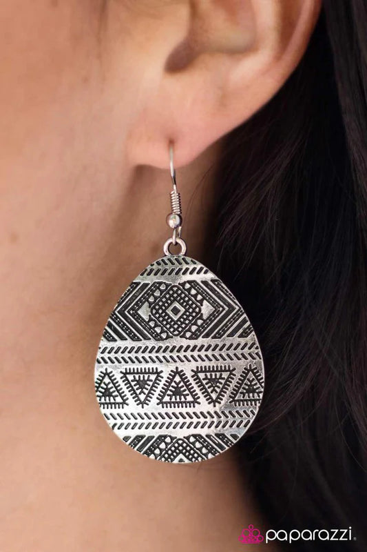 Paparazzi Earring ~ Welcome To The Tribe - Silver