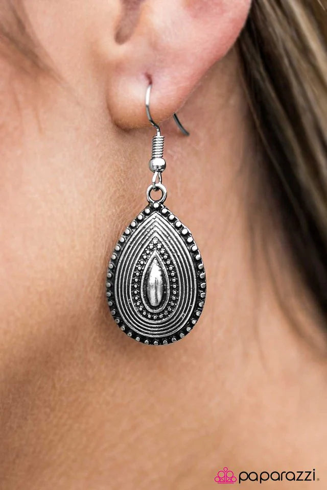 Paparazzi Earring ~ Rainy Days - Silver